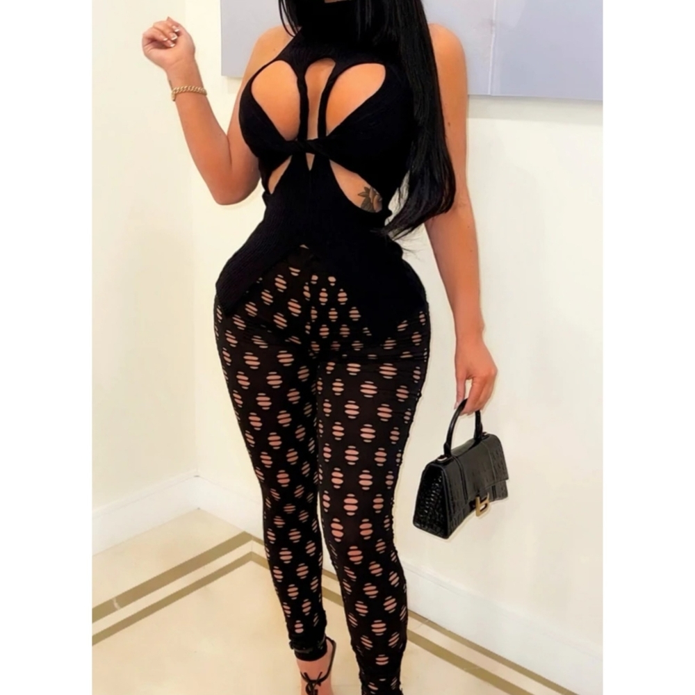 Cut-out two piece set